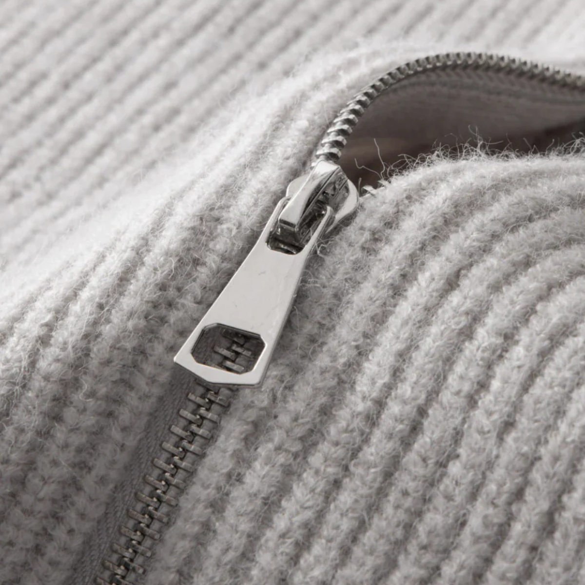 Four Wollstrickjacke