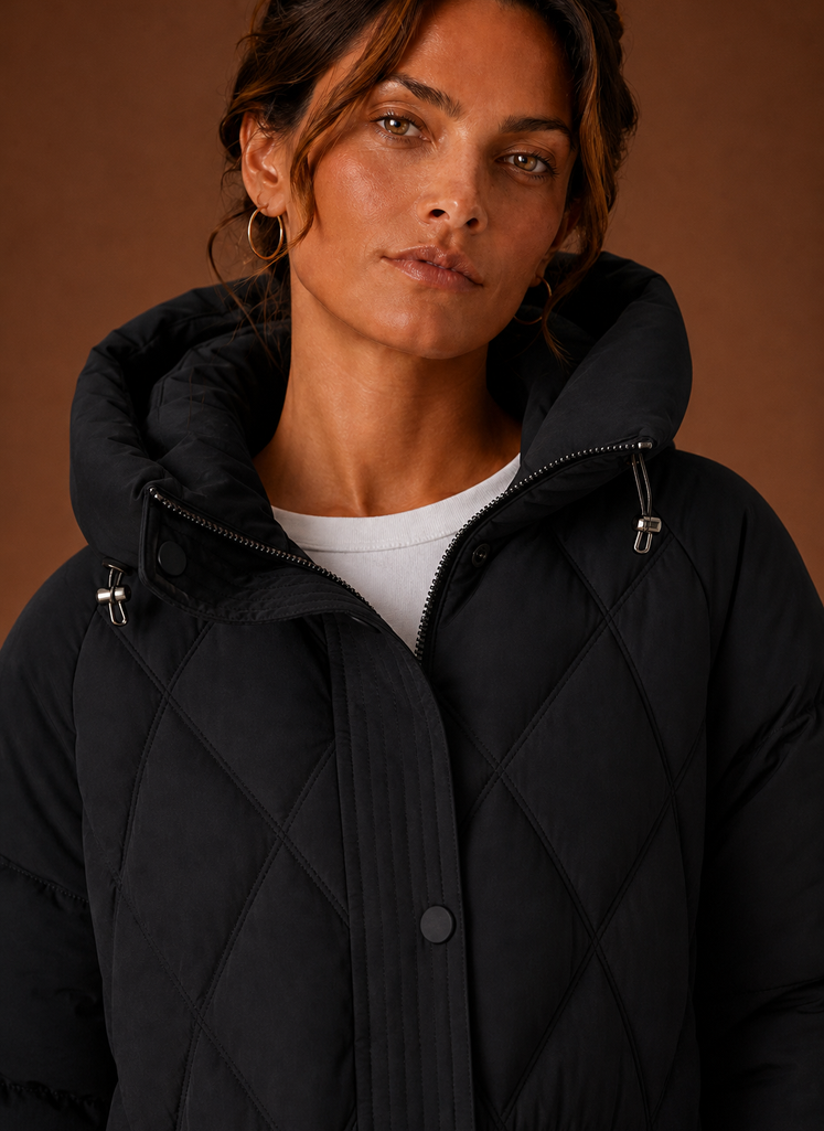 Women's Puffer Jacket - Hooded Longline Diamond Quilting | Areleon