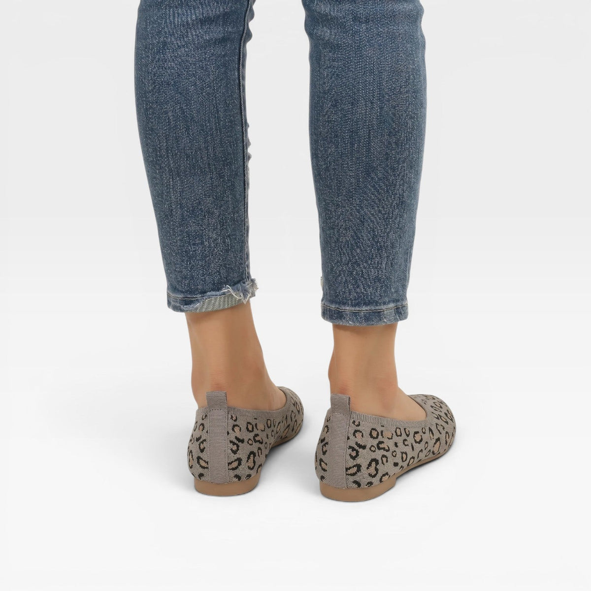 Women's Leopard Print Knit Ballet Flats – Pointed Toe Slip On Comfort Shoes